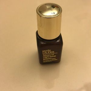 Estée Lauder serum